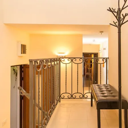 Blanche Cliff Apartments Светі-Стефан Екстер'єр фото